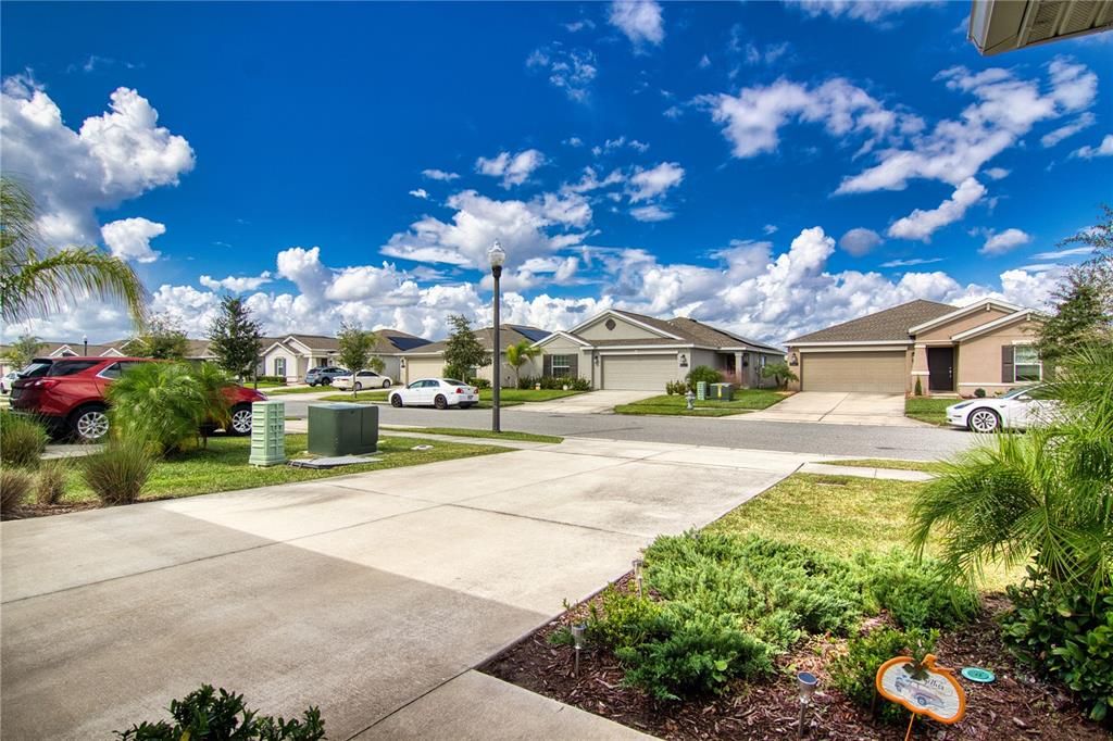 For Rent: $2,200 (4 beds, 2 baths, 1936 Square Feet)