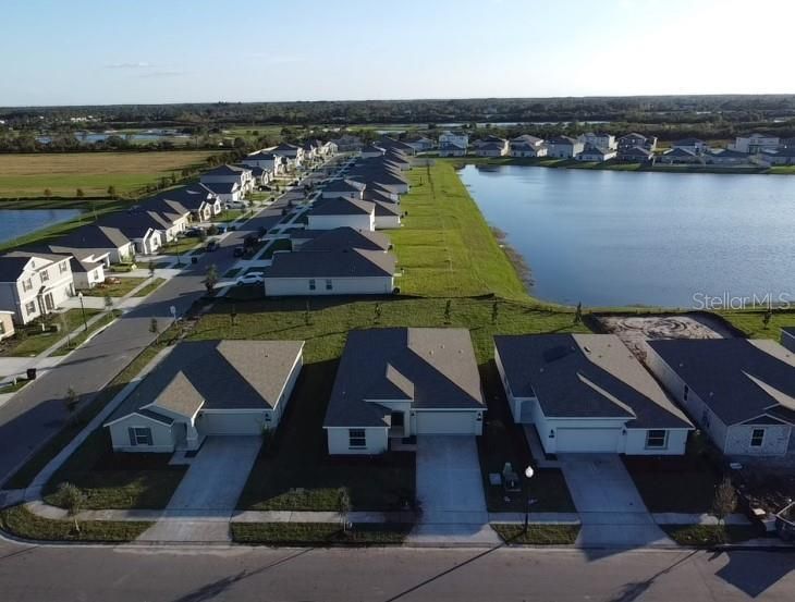 For Rent: $2,200 (4 beds, 2 baths, 1936 Square Feet)