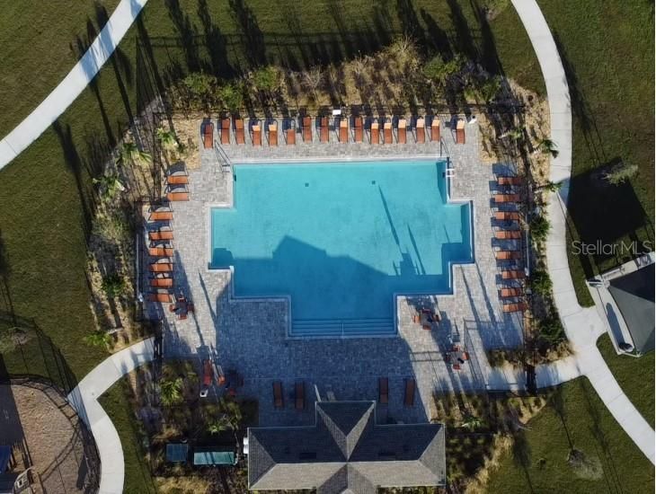 For Rent: $2,200 (4 beds, 2 baths, 1936 Square Feet)