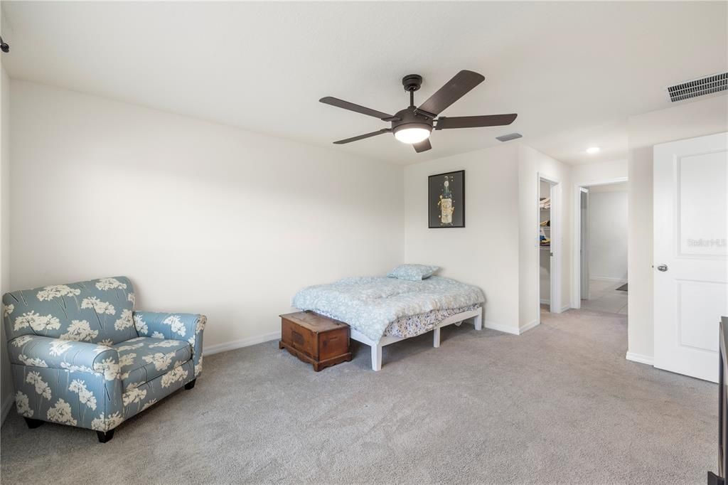 Под контрактом: $325,000 (3 спален, 2 ванн, 1672 Квадратных фут)