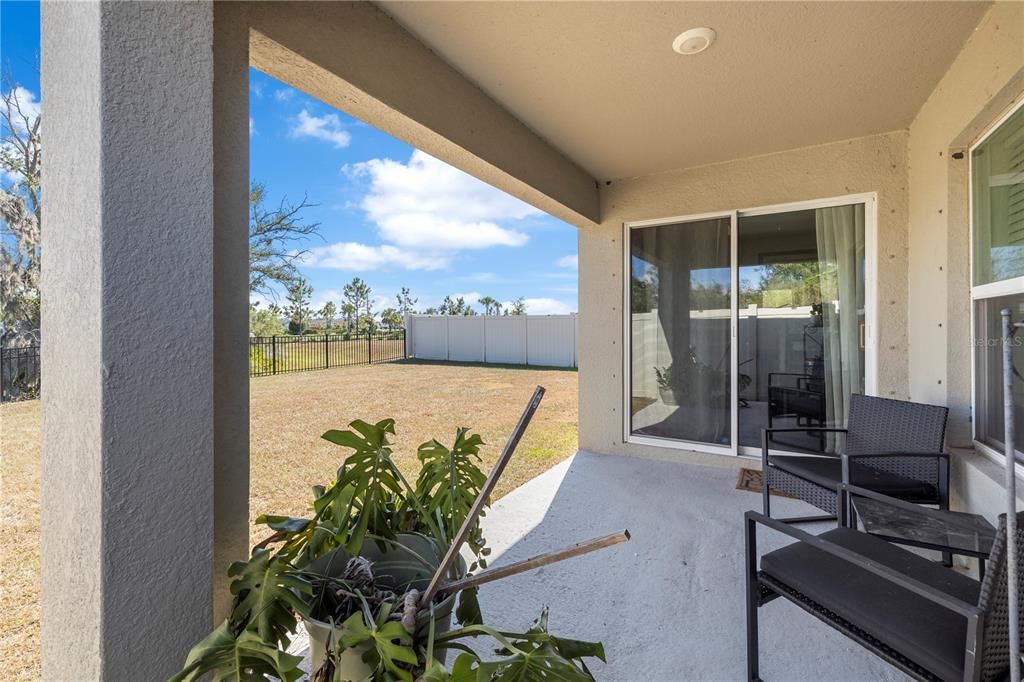 Под контрактом: $325,000 (3 спален, 2 ванн, 1672 Квадратных фут)