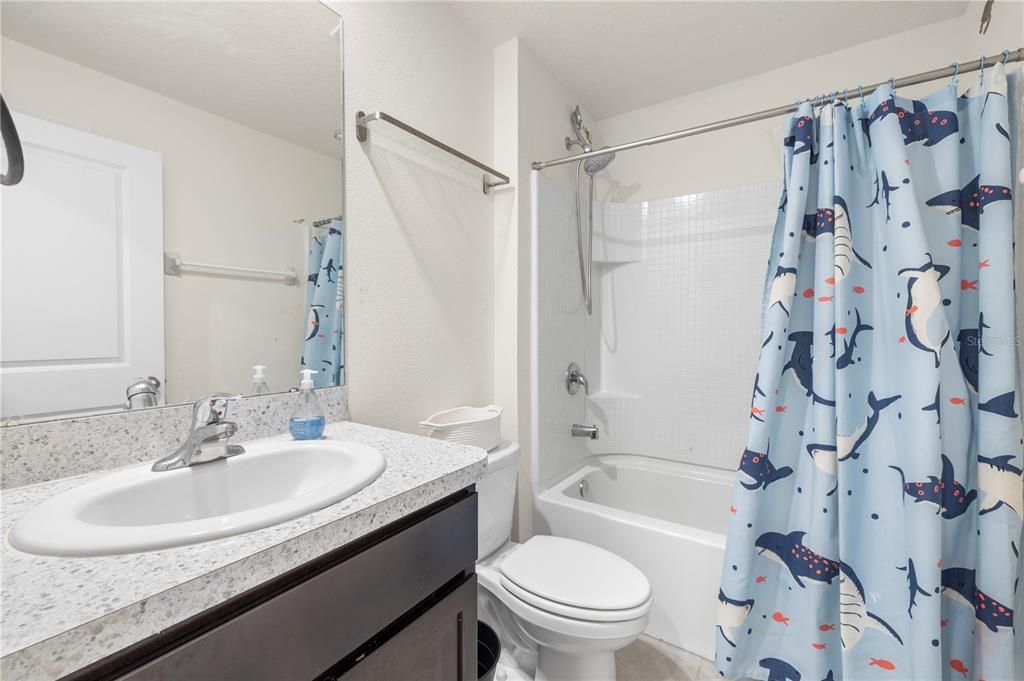 Под контрактом: $325,000 (3 спален, 2 ванн, 1672 Квадратных фут)