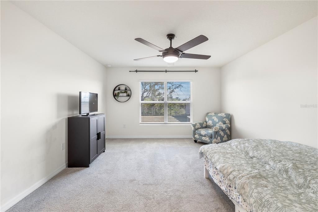 Под контрактом: $325,000 (3 спален, 2 ванн, 1672 Квадратных фут)