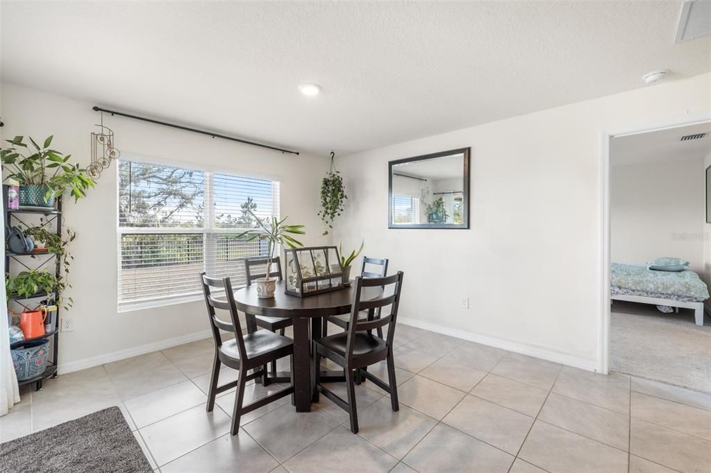 Под контрактом: $325,000 (3 спален, 2 ванн, 1672 Квадратных фут)