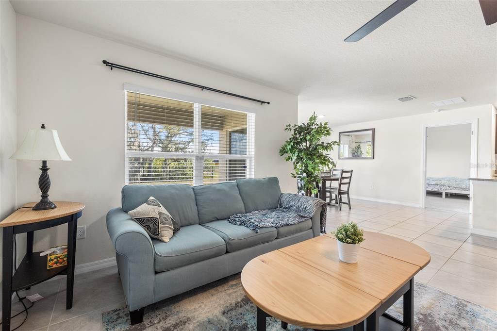 Под контрактом: $325,000 (3 спален, 2 ванн, 1672 Квадратных фут)