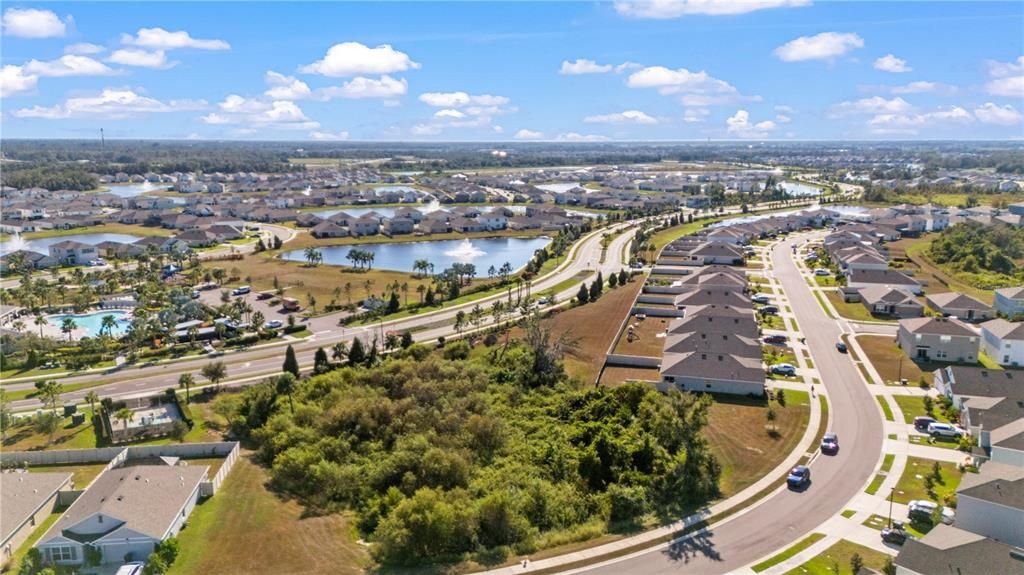 Под контрактом: $325,000 (3 спален, 2 ванн, 1672 Квадратных фут)