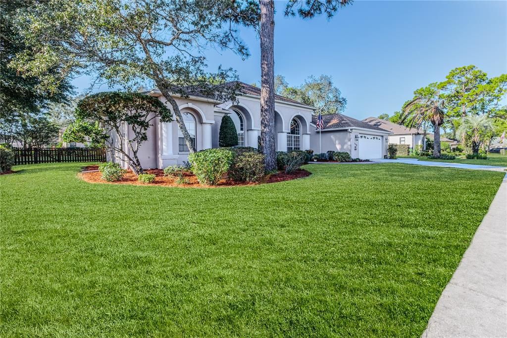 合同活跃: $486,000 (3 贝兹, 2 浴室, 2433 平方英尺)