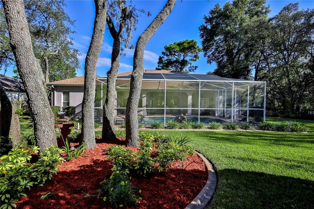 合同活跃: $486,000 (3 贝兹, 2 浴室, 2433 平方英尺)