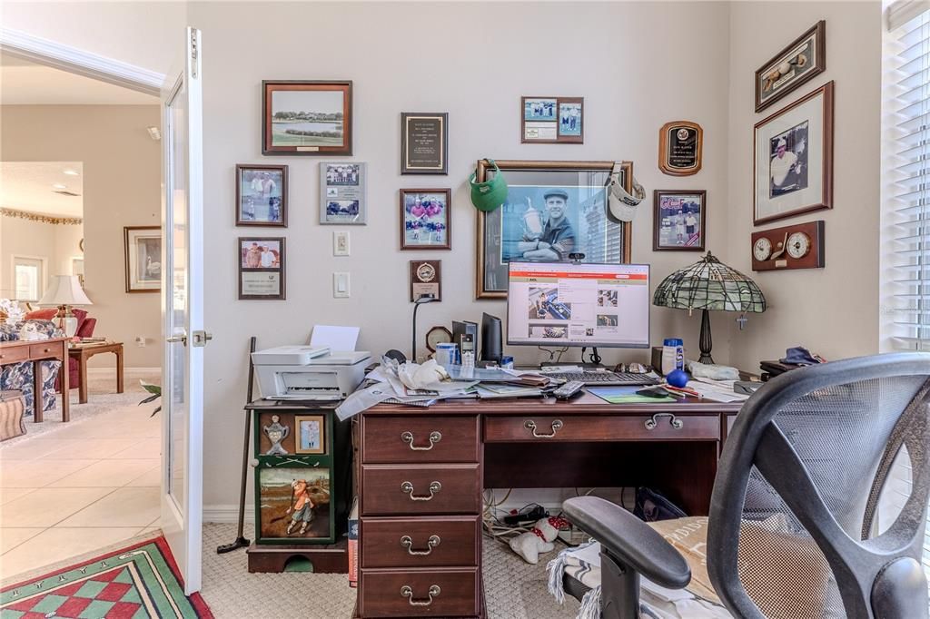 合同活跃: $486,000 (3 贝兹, 2 浴室, 2433 平方英尺)