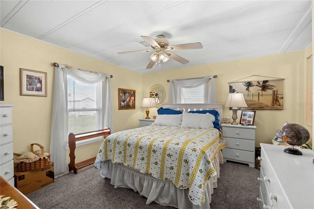 Active With Contract: $140,000 (2 beds, 2 baths, 1160 Square Feet)