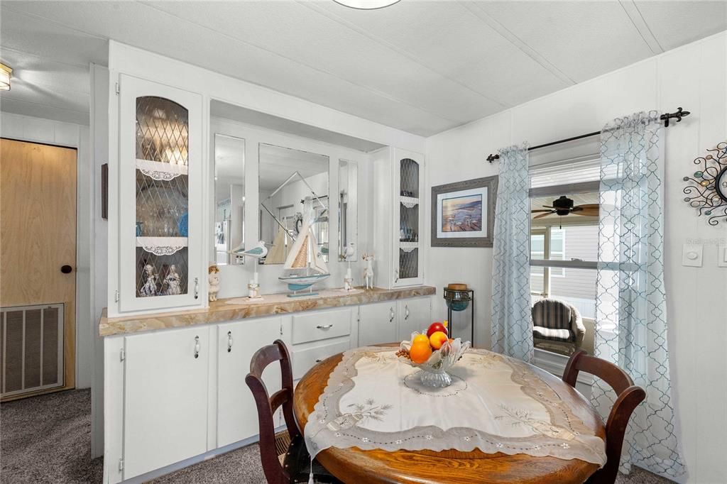 Active With Contract: $140,000 (2 beds, 2 baths, 1160 Square Feet)