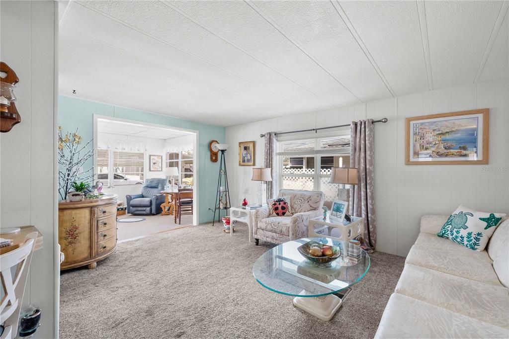 Active With Contract: $140,000 (2 beds, 2 baths, 1160 Square Feet)