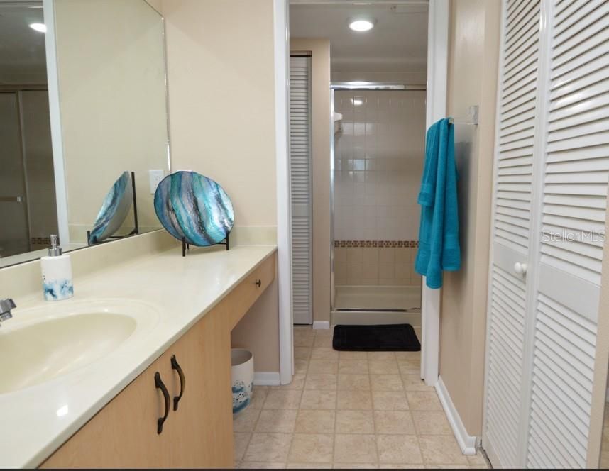 For Sale: $419,000 (2 beds, 2 baths, 1030 Square Feet)