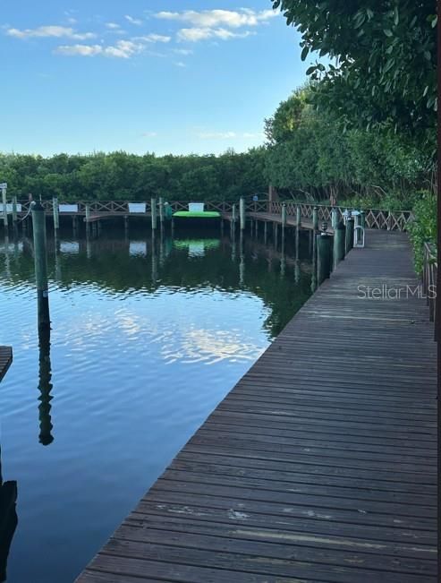 For Sale: $419,000 (2 beds, 2 baths, 1030 Square Feet)