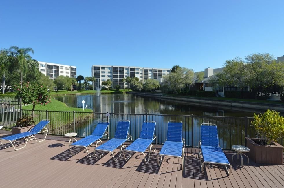 For Sale: $419,000 (2 beds, 2 baths, 1030 Square Feet)