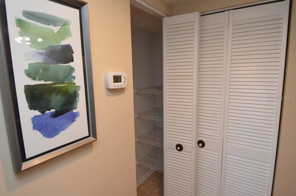 For Sale: $419,000 (2 beds, 2 baths, 1030 Square Feet)