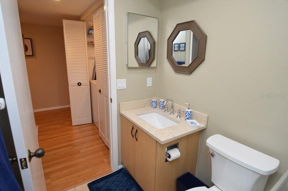 For Sale: $419,000 (2 beds, 2 baths, 1030 Square Feet)