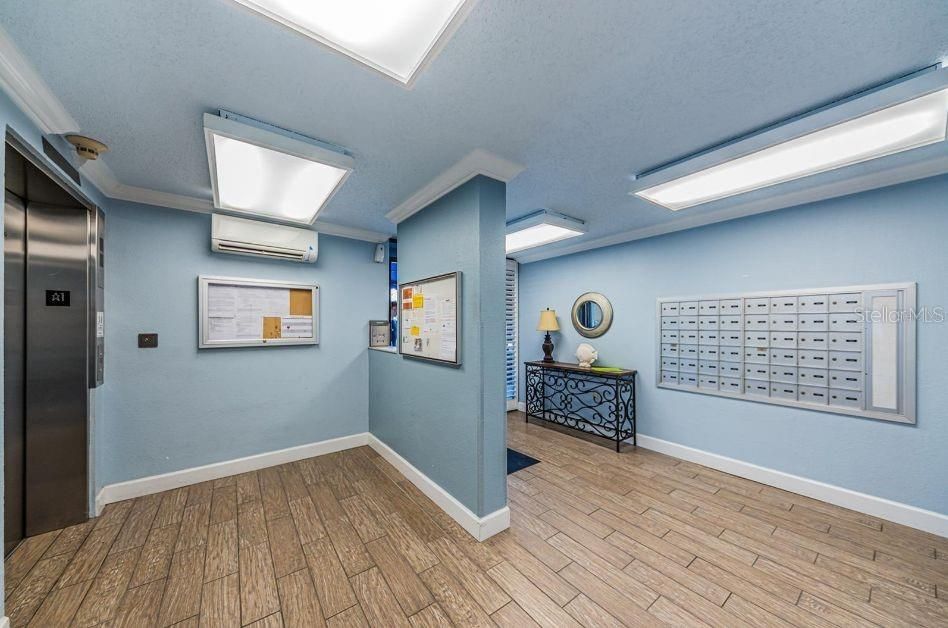 For Sale: $419,000 (2 beds, 2 baths, 1030 Square Feet)