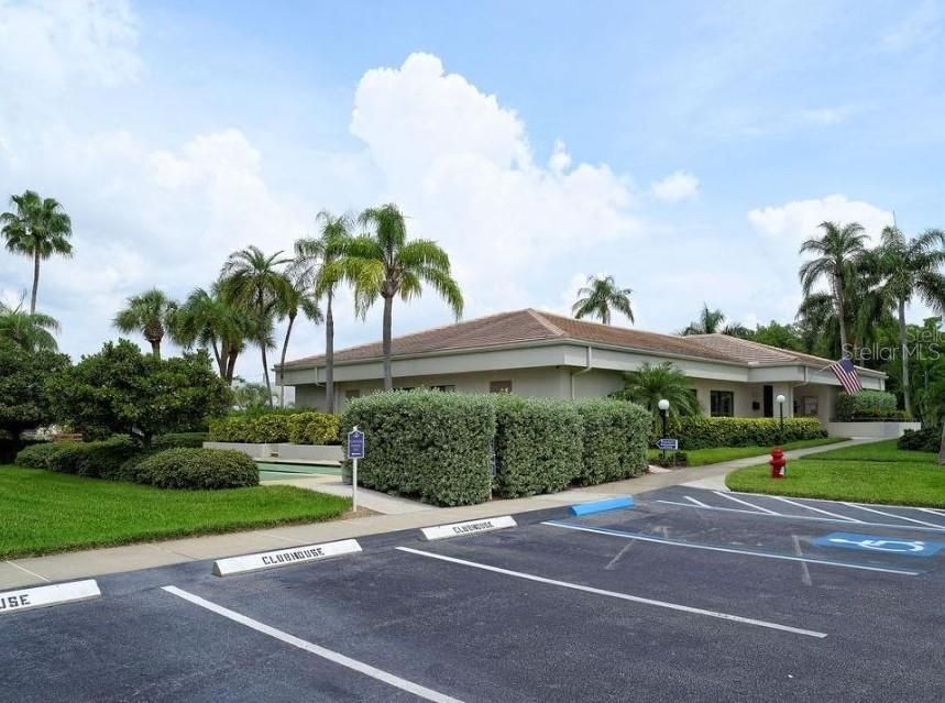 For Sale: $419,000 (2 beds, 2 baths, 1030 Square Feet)