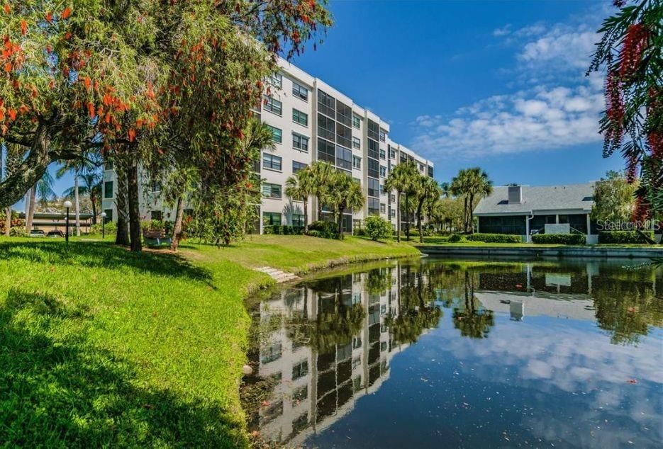 For Sale: $419,000 (2 beds, 2 baths, 1030 Square Feet)