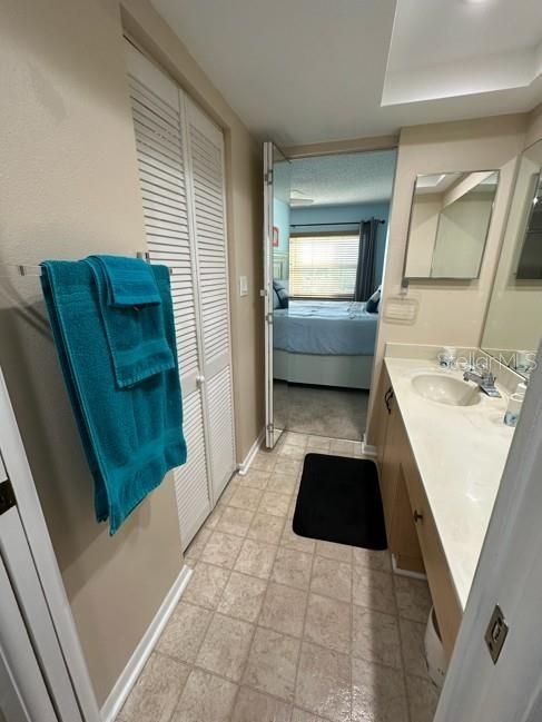 For Sale: $419,000 (2 beds, 2 baths, 1030 Square Feet)