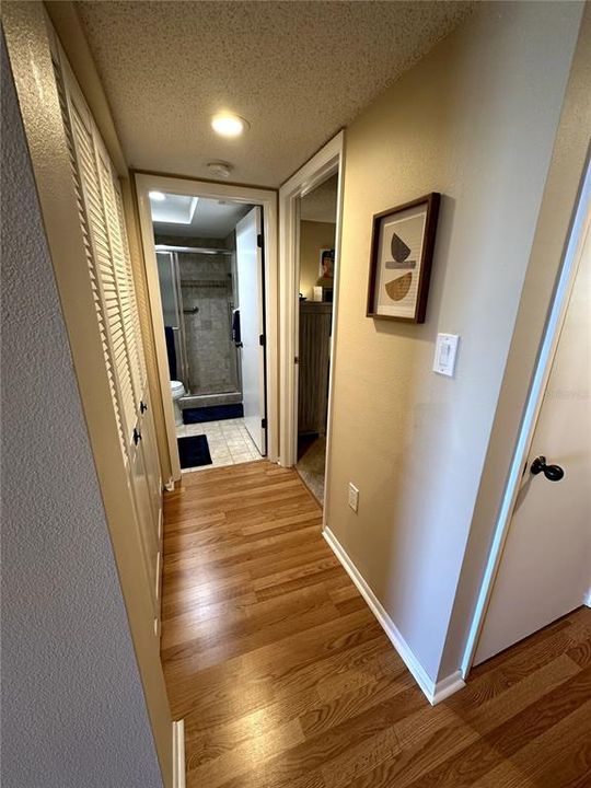 For Sale: $419,000 (2 beds, 2 baths, 1030 Square Feet)