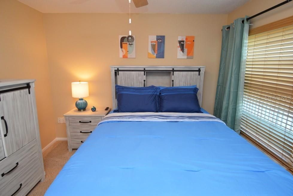 For Sale: $419,000 (2 beds, 2 baths, 1030 Square Feet)