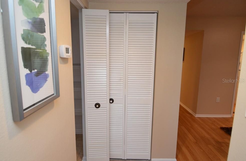 For Sale: $419,000 (2 beds, 2 baths, 1030 Square Feet)