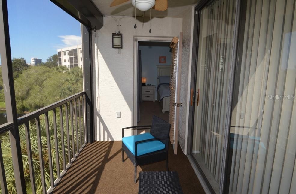 For Sale: $419,000 (2 beds, 2 baths, 1030 Square Feet)