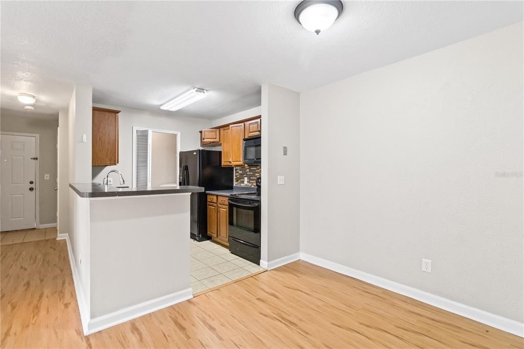 For Rent: $1,650 (2 beds, 2 baths, 943 Square Feet)
