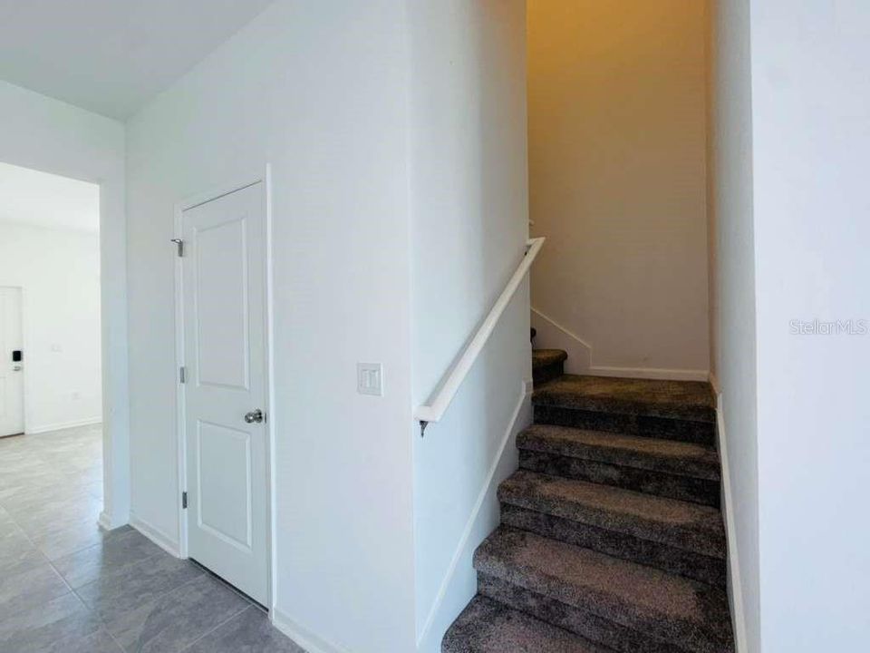 For Rent: $1,950 (3 beds, 2 baths, 1689 Square Feet)