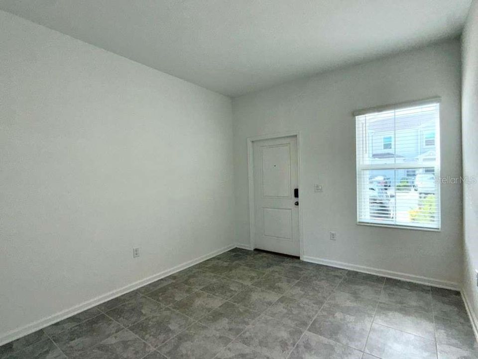 For Rent: $1,950 (3 beds, 2 baths, 1689 Square Feet)