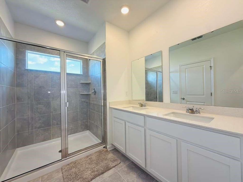 For Rent: $1,950 (3 beds, 2 baths, 1689 Square Feet)