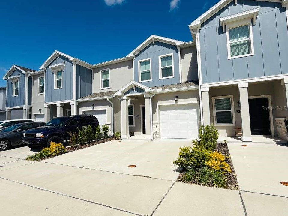 For Rent: $1,950 (3 beds, 2 baths, 1689 Square Feet)