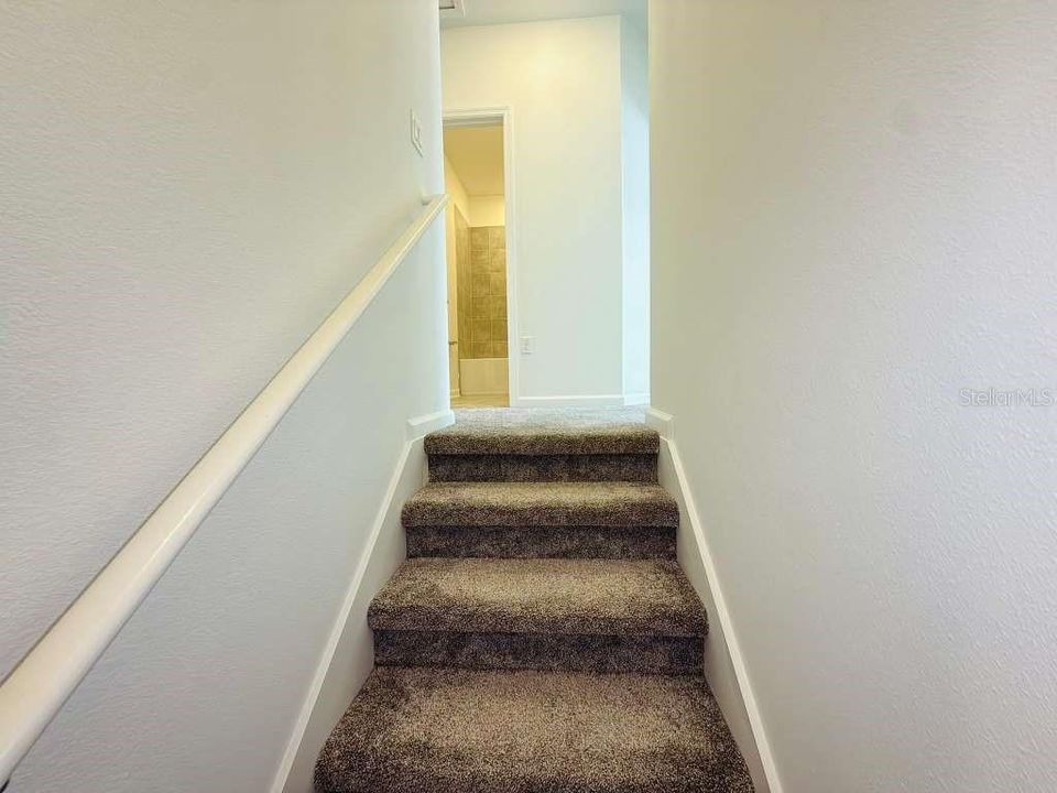 For Rent: $1,950 (3 beds, 2 baths, 1689 Square Feet)