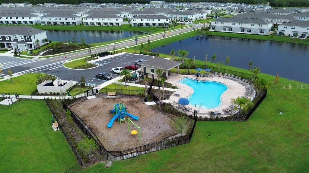 For Rent: $1,950 (3 beds, 2 baths, 1689 Square Feet)