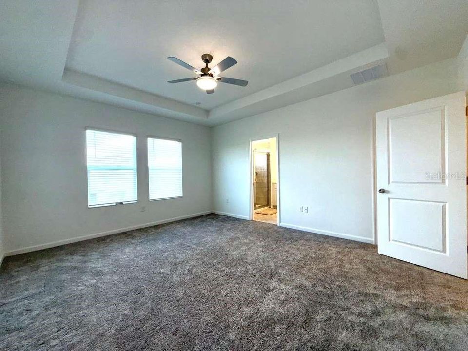 For Rent: $1,950 (3 beds, 2 baths, 1689 Square Feet)