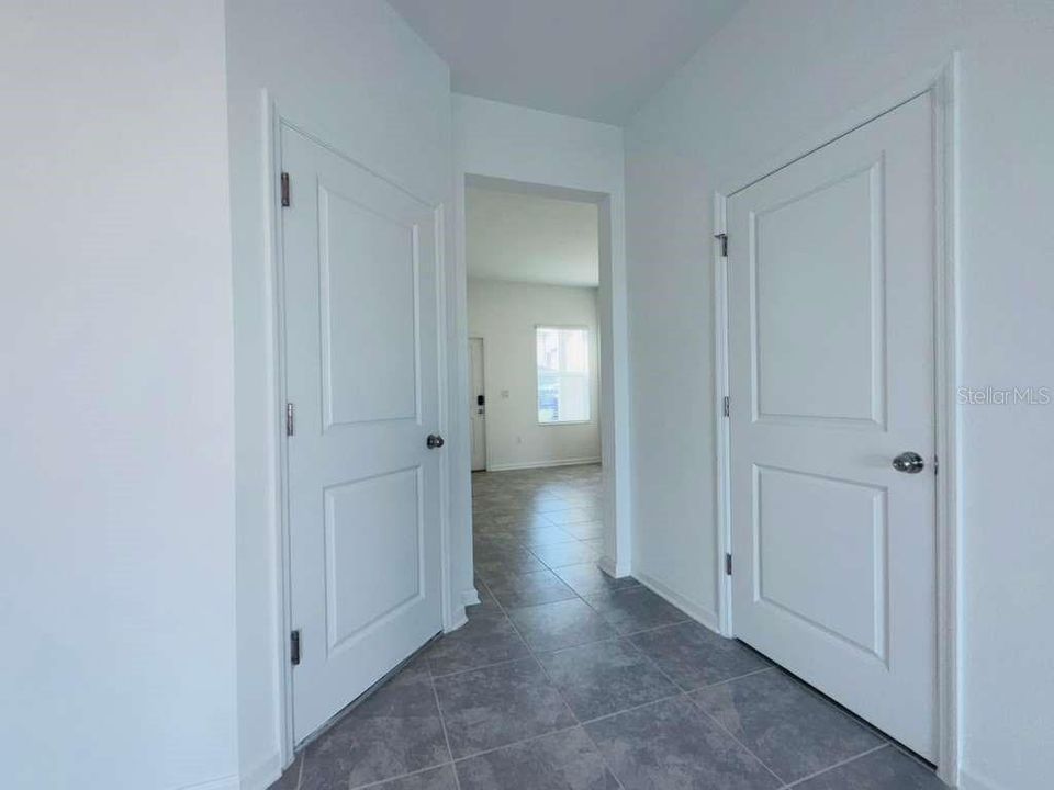 For Rent: $1,950 (3 beds, 2 baths, 1689 Square Feet)