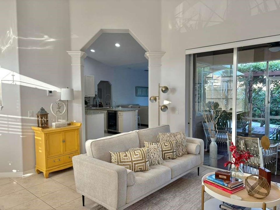 For Sale: $525,000 (3 beds, 2 baths, 1822 Square Feet)