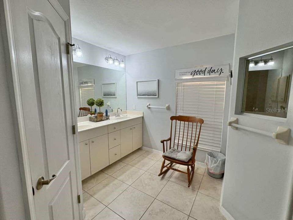 For Sale: $525,000 (3 beds, 2 baths, 1822 Square Feet)