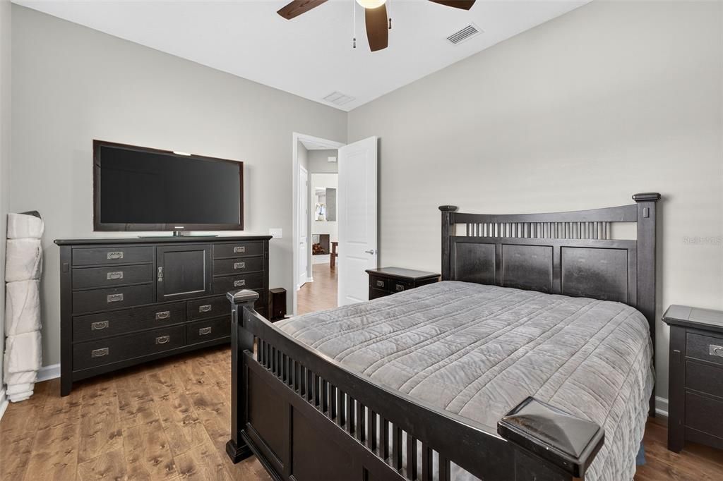 For Sale: $479,000 (3 beds, 2 baths, 1781 Square Feet)