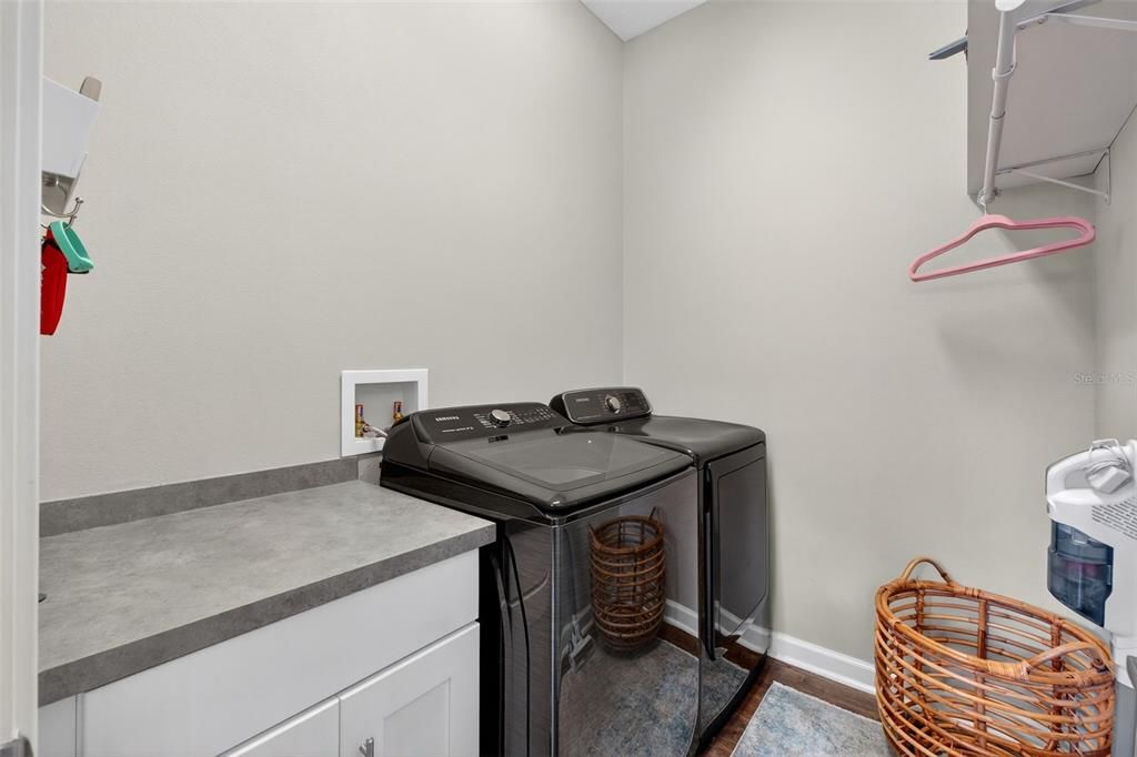 For Sale: $479,000 (3 beds, 2 baths, 1781 Square Feet)