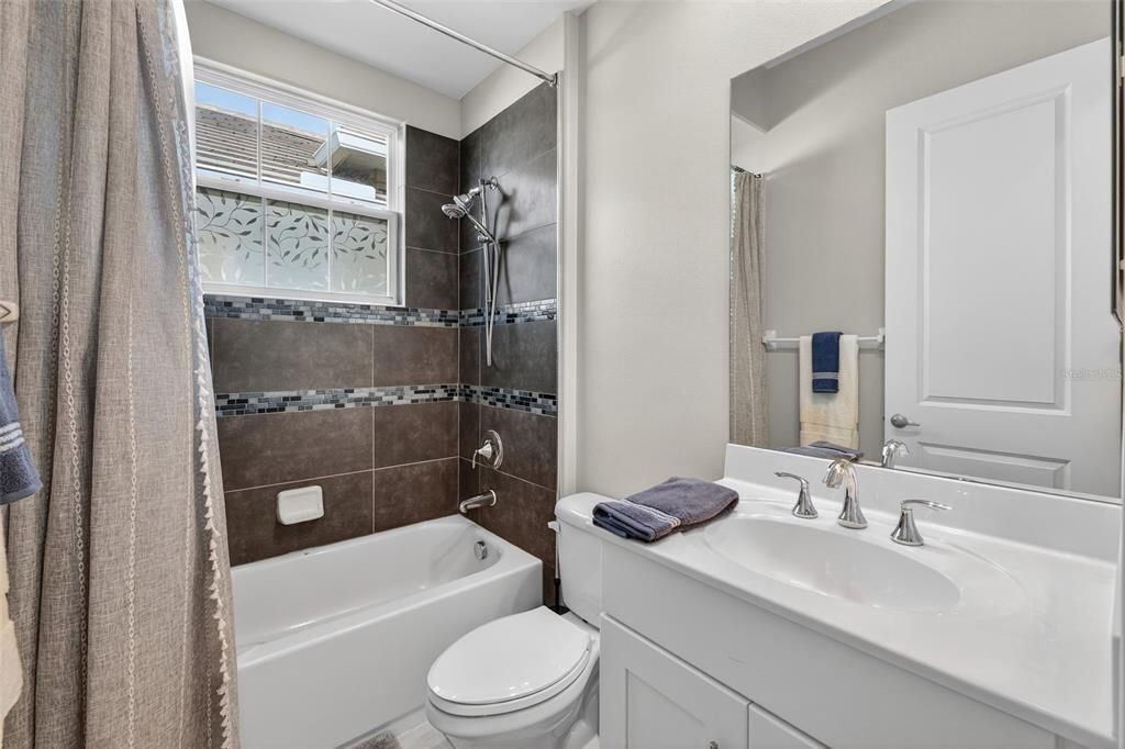 For Sale: $479,000 (3 beds, 2 baths, 1781 Square Feet)