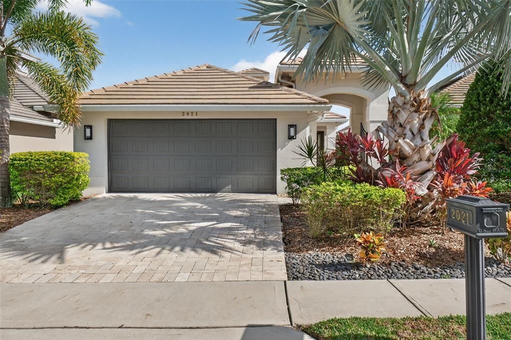 For Sale: $479,000 (3 beds, 2 baths, 1781 Square Feet)