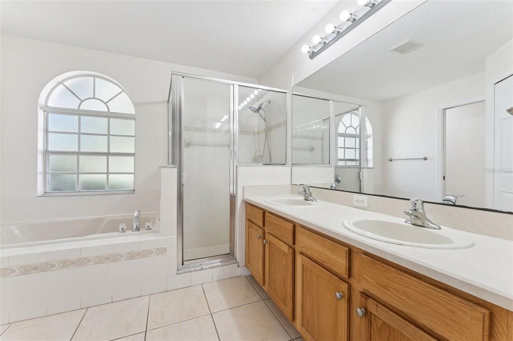 待售: $317,500 (3 贝兹, 2 浴室, 1282 平方英尺)