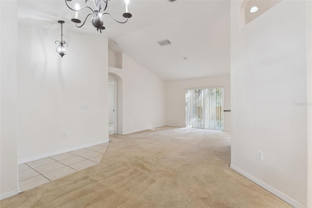 待售: $317,500 (3 贝兹, 2 浴室, 1282 平方英尺)