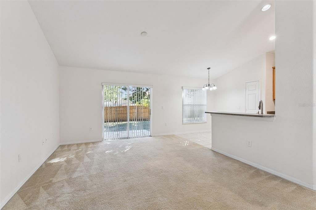 待售: $317,500 (3 贝兹, 2 浴室, 1282 平方英尺)