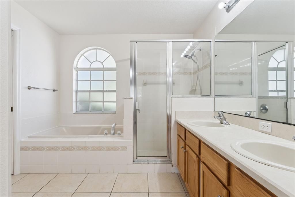 待售: $317,500 (3 贝兹, 2 浴室, 1282 平方英尺)