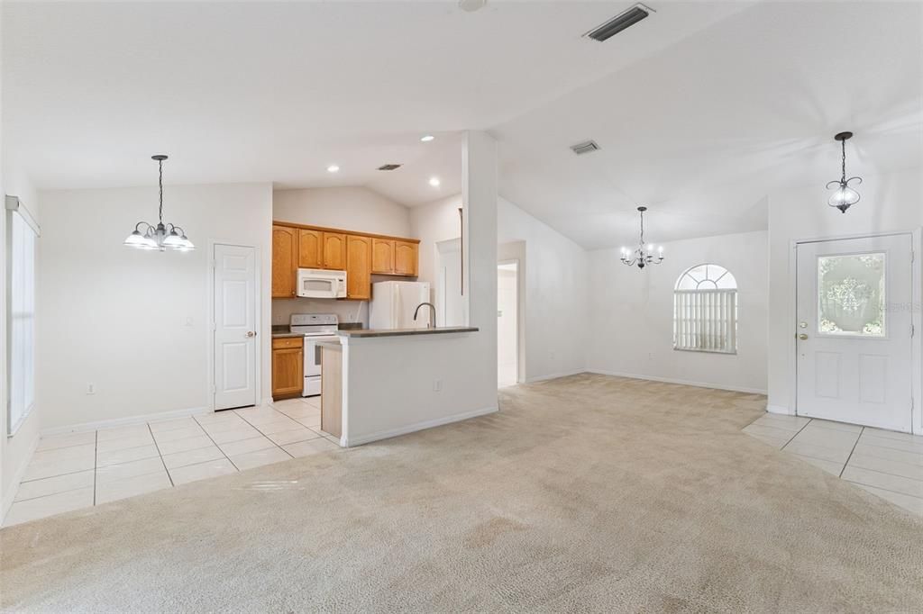 待售: $317,500 (3 贝兹, 2 浴室, 1282 平方英尺)