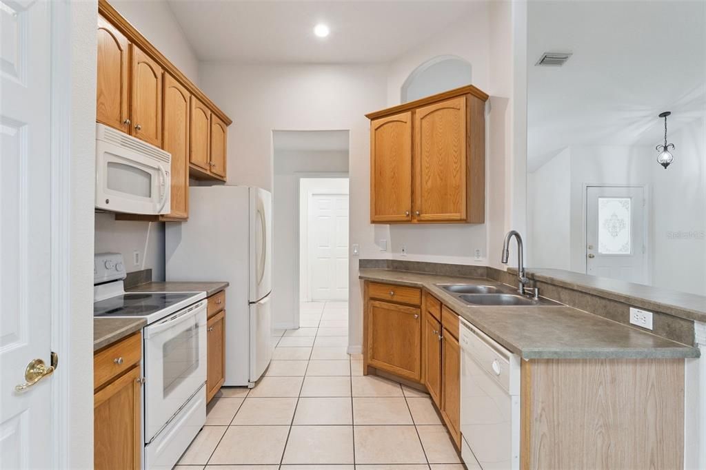 待售: $317,500 (3 贝兹, 2 浴室, 1282 平方英尺)